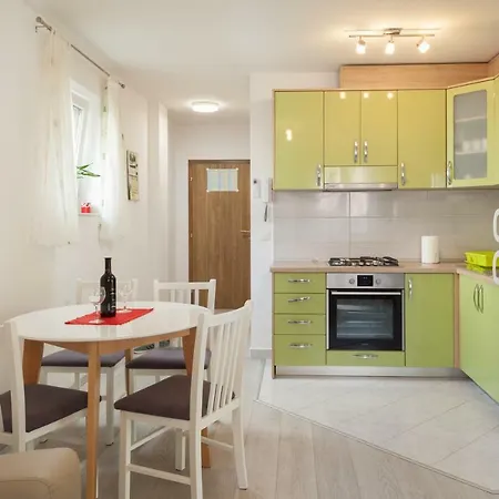Turtle Gardens Apartament